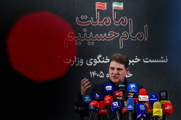 نشست خبری علی زینی‌وند، معاون سیاسی و سخنگوی وزارت کشور