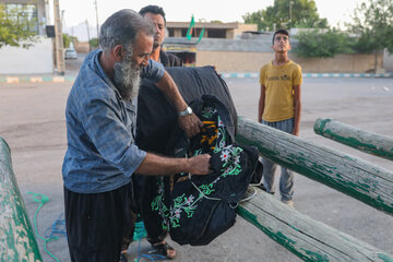 پوش ها باید برای قرار گرفتن بر روی نخل آماده می‌شود.