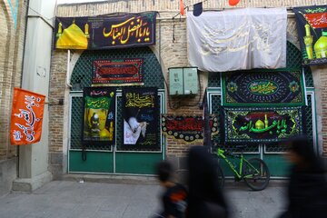 سیاه‌پوشی بازار همدان در ماه محرم