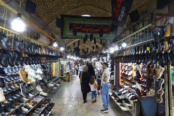 سیاه‌پوشی بازار همدان در ماه محرم