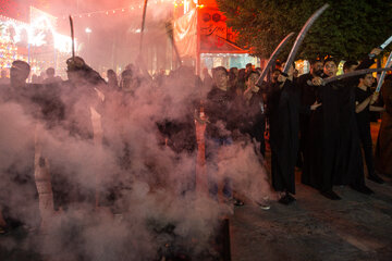 دسته‌ی عزاداری «مشق شمشیر» در قم
