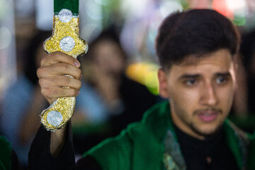 دسته‌ی عزاداری «مشق شمشیر» در قم