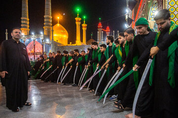 دسته‌ی عزاداری «مشق شمشیر» در قم