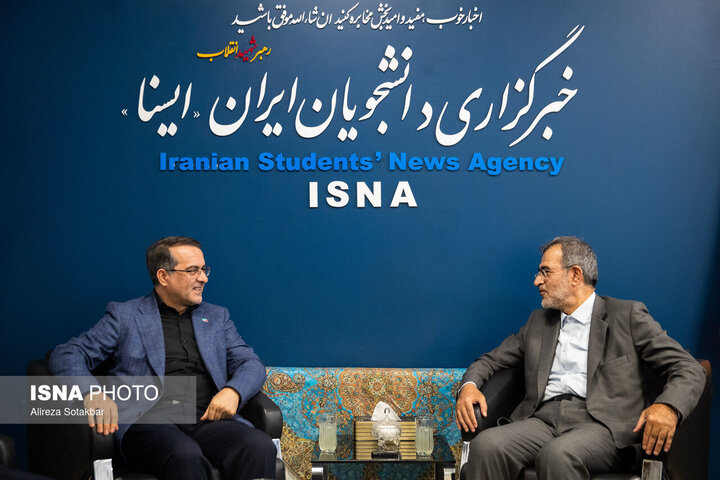 بازدید رئیس سازمان اداری و استخدامی از ایسنا