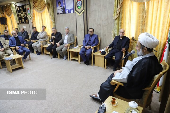 نماینده ولی‌فقیه در سیستان وبلوچستان: مردم با تمام وجود پای کار رهبری ایستاده‌اند