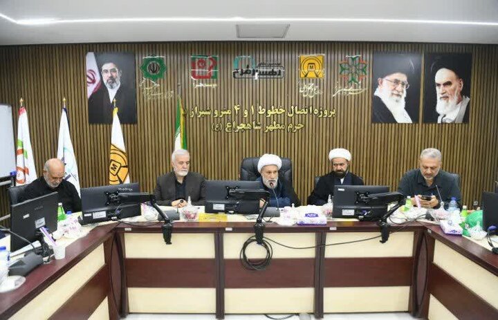 ضرورت ایجاد شبکه دسترسی جامع به حرم شاهچراغ(ع)/ پیوند خطوط ۱ و ۴ مترو شیراز در راه است