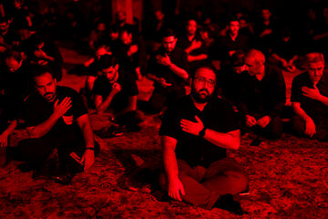 عزاداری شب پنجم محرم در امامزاده صالح (ع)