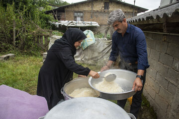 آیین عزاداری و اطعام دهی در روستای سرخ ولیک_ چهاردانگه ساری