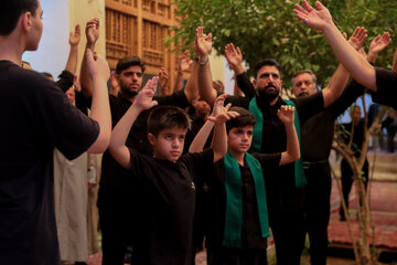 روضه‌خوانی سنتی در بیت سومین شهید محراب «آیت الله صدوقی» - یزد