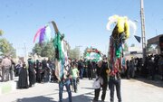 «طوق‌گردانی»؛ نماد دیرین ارادت کاشانی‌ها در سوگ حسینی