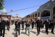 قشقایی‌های شیراز صبح تاسوعا به سمت شاهچراغ(ع) دسته‌روی می‌کنند