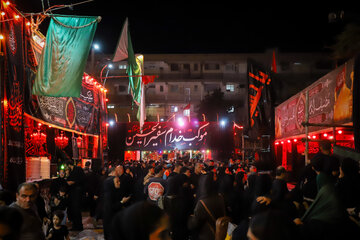 عزاداری شب هشتم محرم در شهرک عرب‌ها ـ مشهد