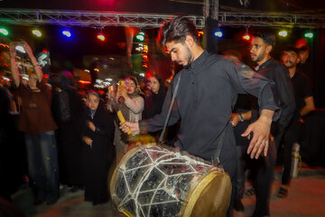 عزاداری شب هشتم محرم در شهرک عرب‌ها ـ مشهد