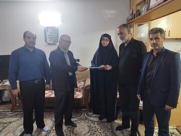 دیدار جمعی از جهادگران جهاددانشگاهی گیلان با خانواده شهید «محمدرضا حسین‌پور فرحبخش»