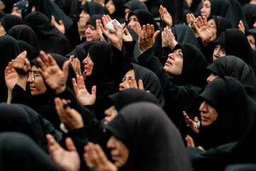 مراسم عزاداری در حسینیه سادات اخوی تهران