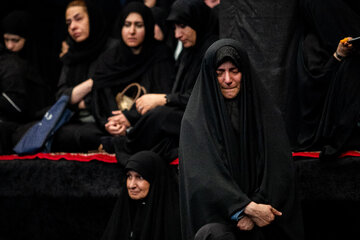 مراسم عزاداری در حسینیه سادات اخوی تهران