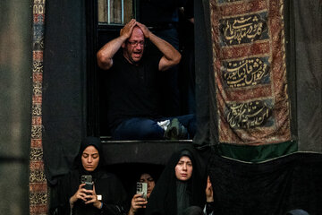 مراسم عزاداری در حسینیه سادات اخوی تهران