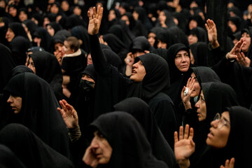 مراسم عزاداری در حسینیه سادات اخوی تهران