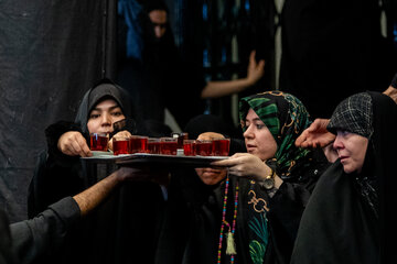 مراسم عزاداری در حسینیه سادات اخوی تهران