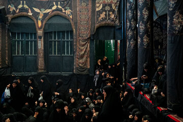 مراسم عزاداری در حسینیه سادات اخوی تهران