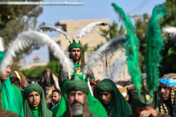 کاروان نمادین هشتم محرم در خمینی‌شهر - اصفهان