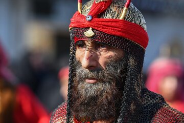 کاروان نمادین هشتم محرم در خمینی‌شهر - اصفهان