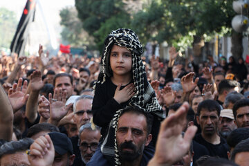 عزاداری پر شور زنجانی ها در یوم العباس