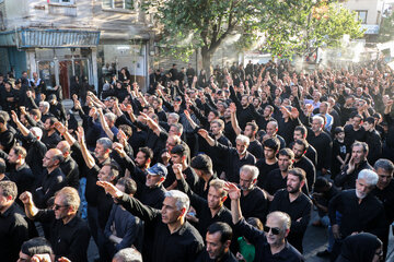 عزاداری پر شور زنجانی ها در یوم العباس