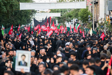 عزاداری پر شور زنجانی ها در یوم العباس