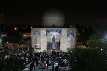 اجتماع عزاداران حسینی - بقعه شیخ امین الدین جبرئیل اردبیل