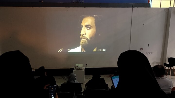 واقعه عاشورا تراژدی است که در عین سوگمندی باشکوه جلوه می‌کند