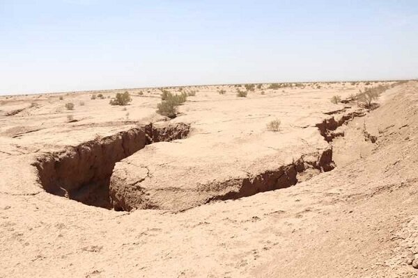فرو نشست ۳۶ سانتی‌متری زمین در ورامین زنگ خطر برای آینده دشت تهران