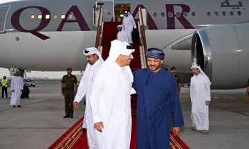 نخست وزیر قطر به عمان رفت
