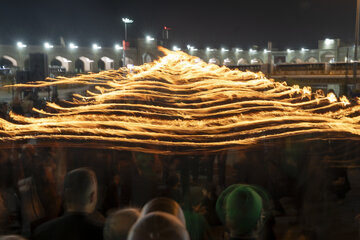 آیین سنتی "مشعل گردانی" شب تاسوعا - مشهد