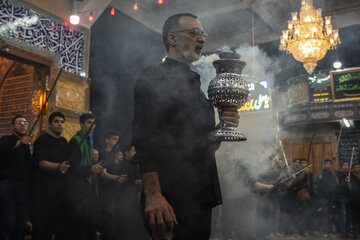 آیین سنتی "مشعل گردانی" شب تاسوعا - مشهد