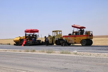 بازدید از احداث جاده اصله به کاج در فامنین 