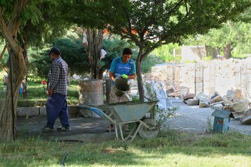 بازدید خبرنگاران از احداث مجموعه تفریحی در رزن 
