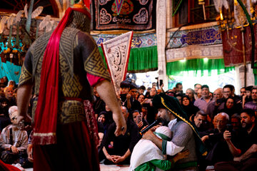 تعزیه‌ امام حسین (ع) در تکیه‌ تاریخی تجریش