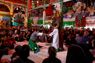 تعزیه‌ امام حسین (ع) در تکیه‌ تاریخی تجریش