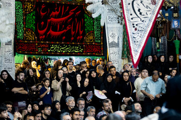 تعزیه‌ امام حسین (ع) در تکیه‌ تاریخی تجریش