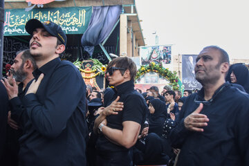 آیین سنتی نخل گردانی تاسوعای حسینی - سمنان