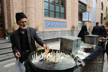 آئین سنتی شمع گردانی در روز تاسوعا - اردبیل
