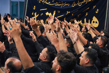 عزاداری ظهر تاسوعای حسینی در خانه تاریخی سادات خوشرو - کرمان