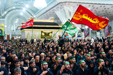 عزاداری شب عاشورا در حرم امام خمینی(ره)
