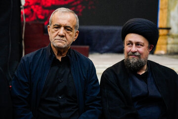 عزاداری شب عاشورا در حرم امام خمینی(ره)