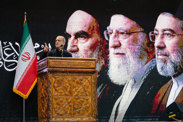 عزاداری شب عاشورا در حرم امام خمینی(ره)