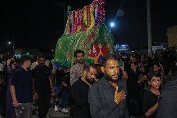 آیین تابوت‌گردانی در شب عاشورا - بندرعباس