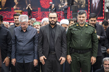اقامه نماز ظهر عاشورا-ساری