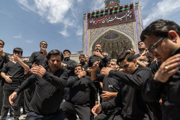 مراسم عزاداری عاشورای حسینی در حرم مطهر رضوی