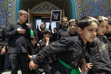 مراسم عزاداری عاشورای حسینی در حرم مطهر رضوی